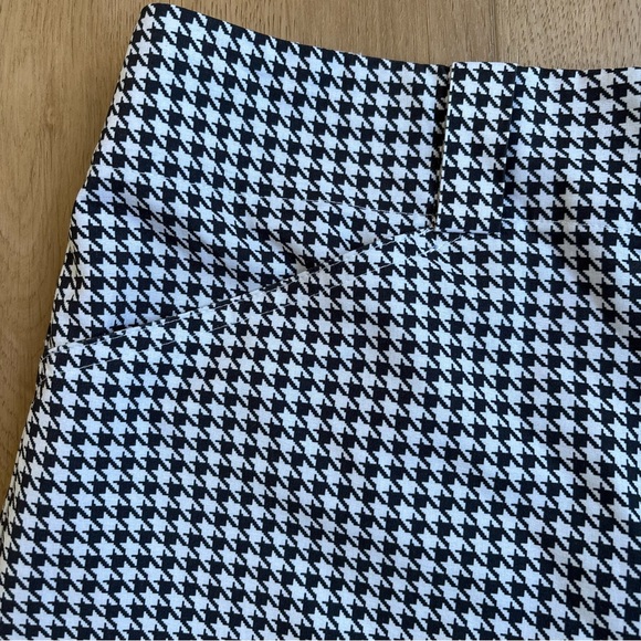 Nike Golf Women’s Shorts - Picture 4 of 7